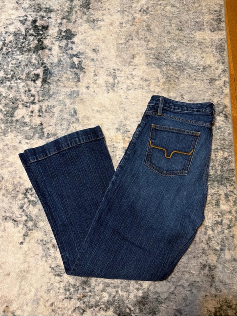 Women’s “Jennifer” Kimes jeans